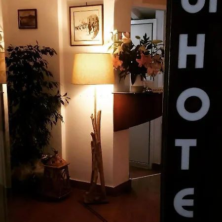 Bi Hotel